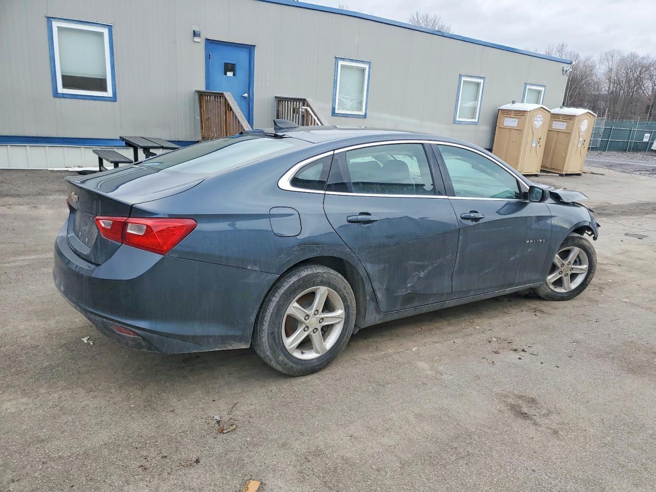 2020 Chevrolet Malibu Ls - Фото 3