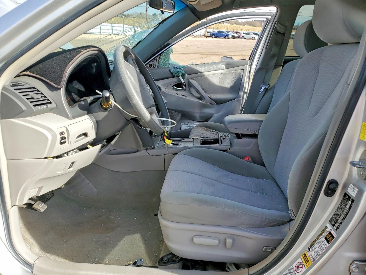 2011 Toyota Camry Base - Фото 7