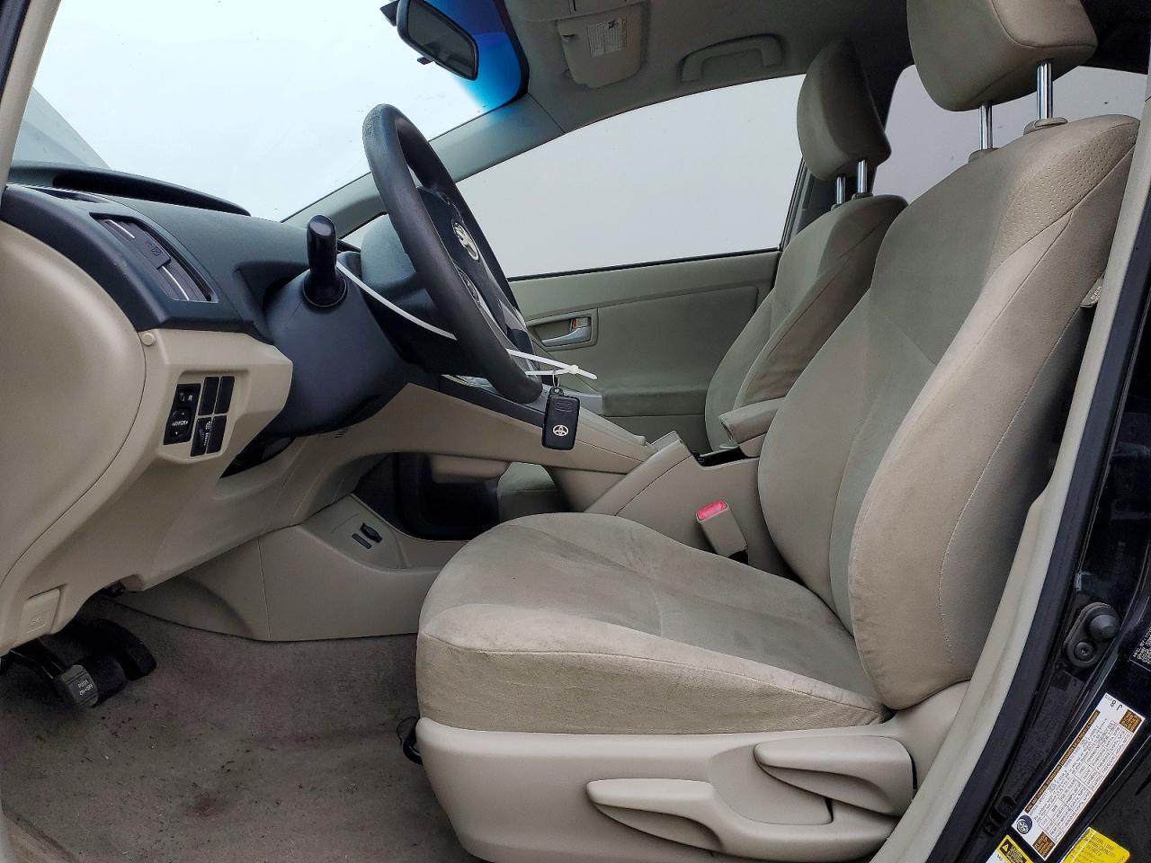 2011 Toyota Prius - Фото 7