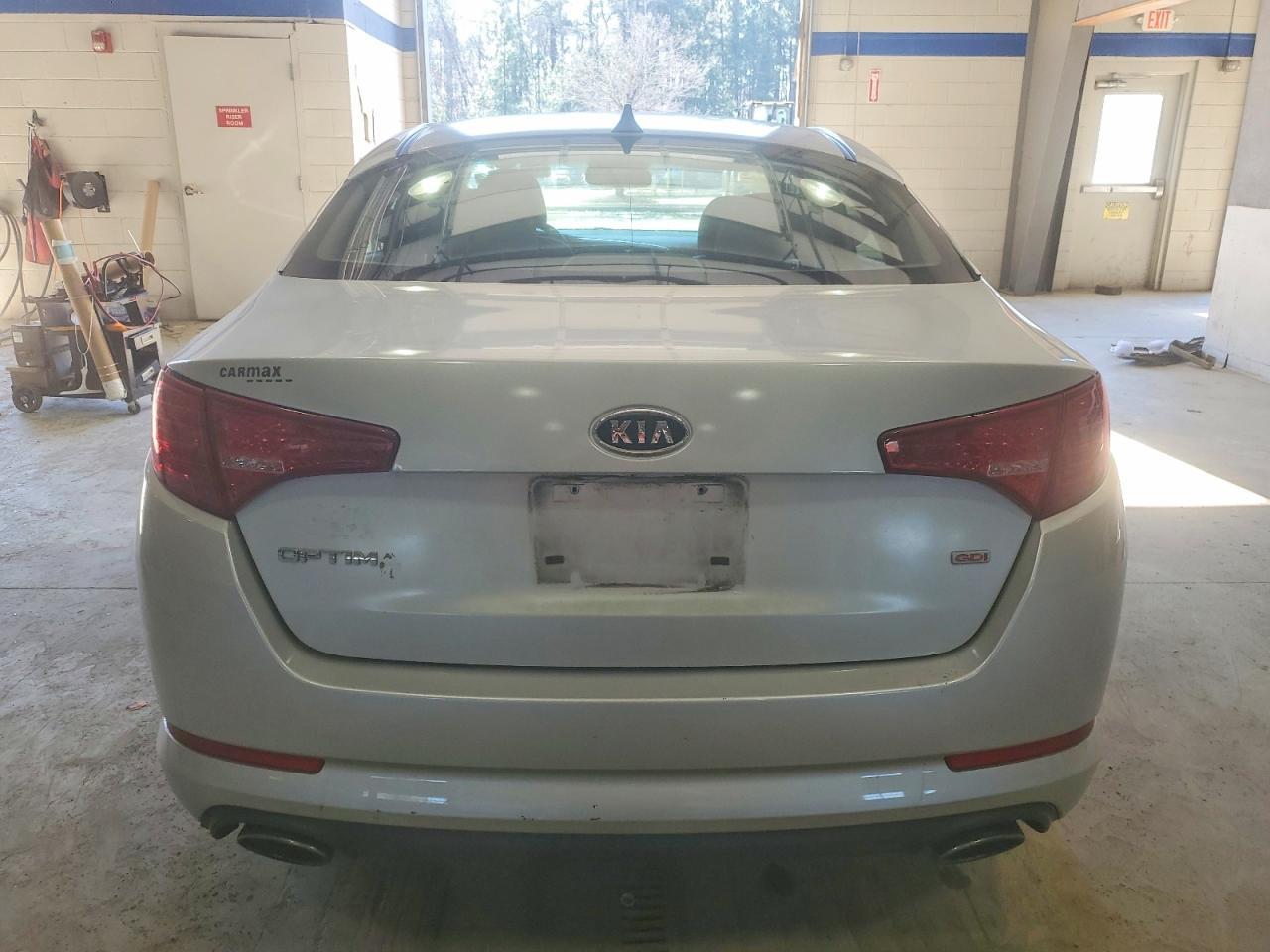 2011 Kia Optima Lx - Image 6