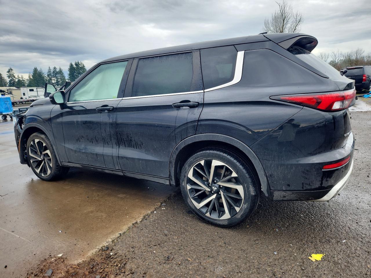 2022 Mitsubishi Outlander Se - Фото 2