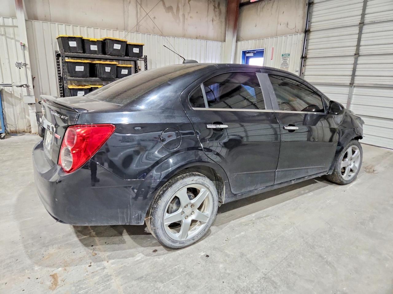 2015 Chevrolet Sonic Ltz - Фото 3