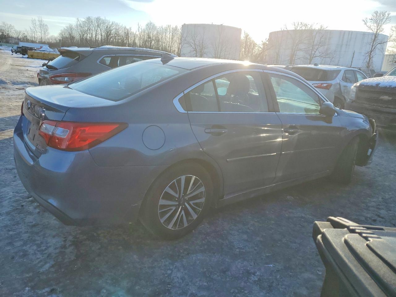 2018 Subaru Legacy 2.5I Premium - Фото 3