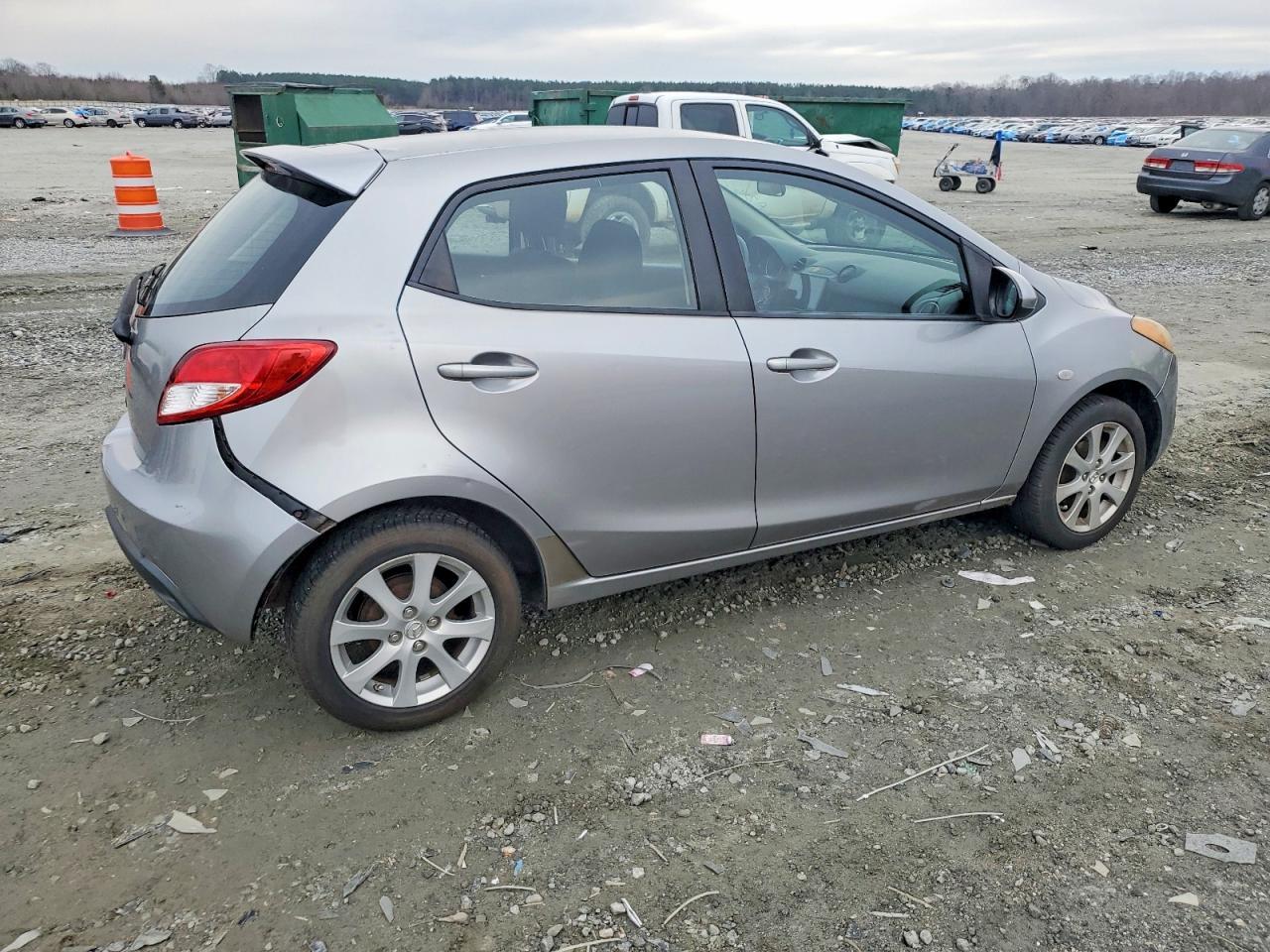 2011 Mazda Mazda2 - Фото 3
