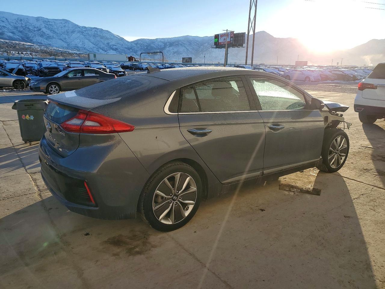 2019 Hyundai Ioniq Limited - Фото 3