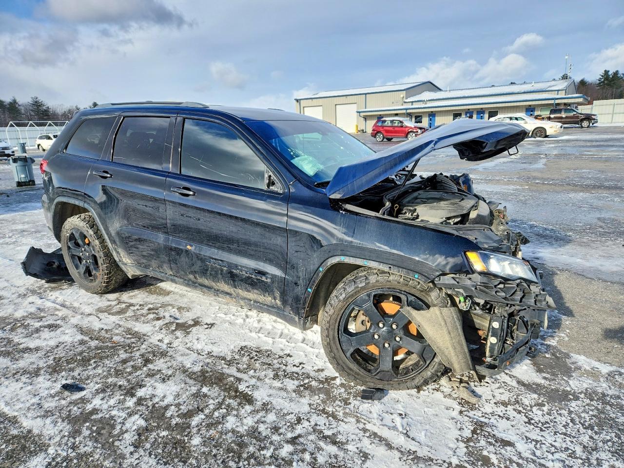2019 Jeep Grand Cherokee Laredo - Image 4