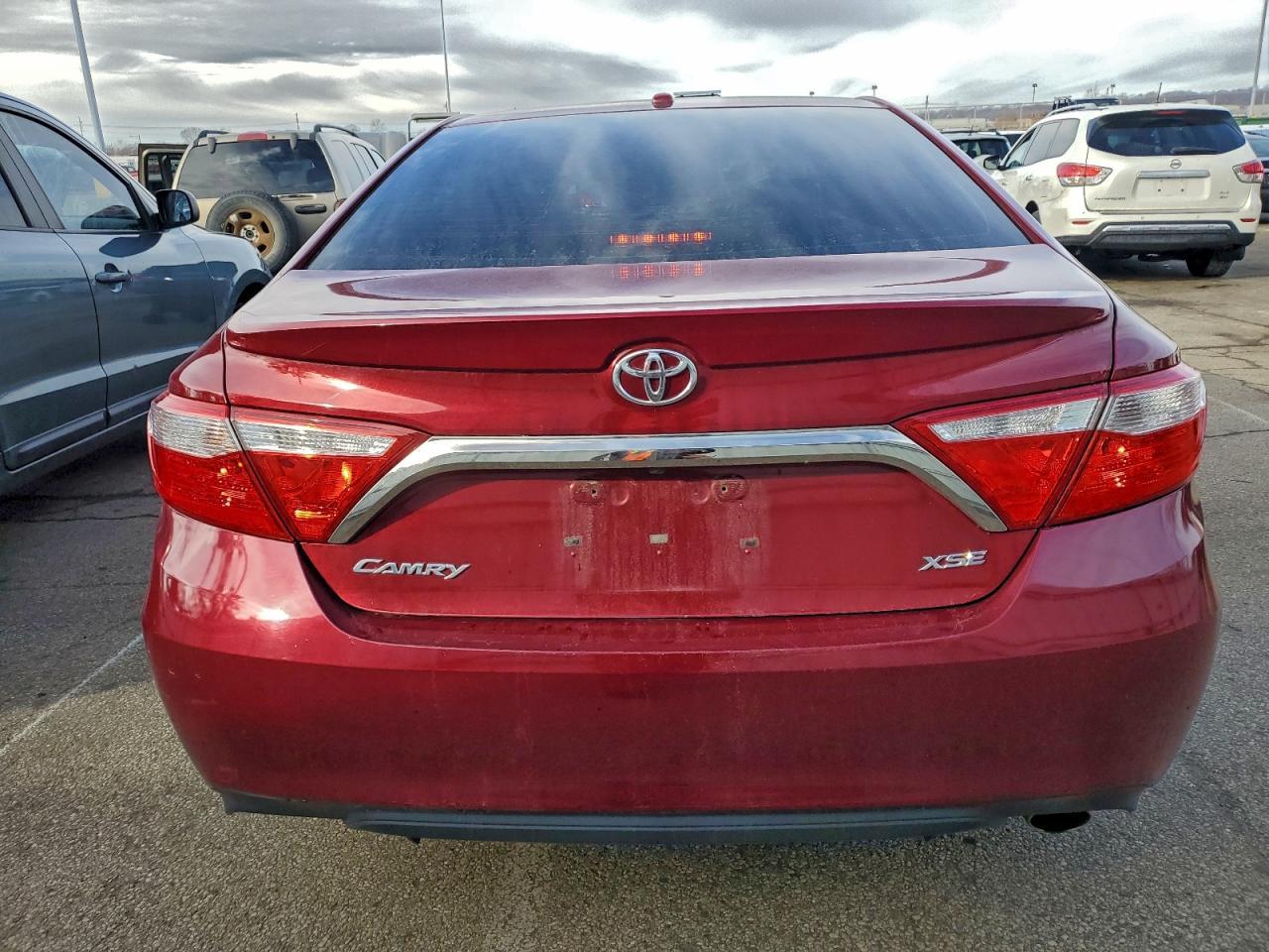 2017 Toyota Camry Le - Image 6