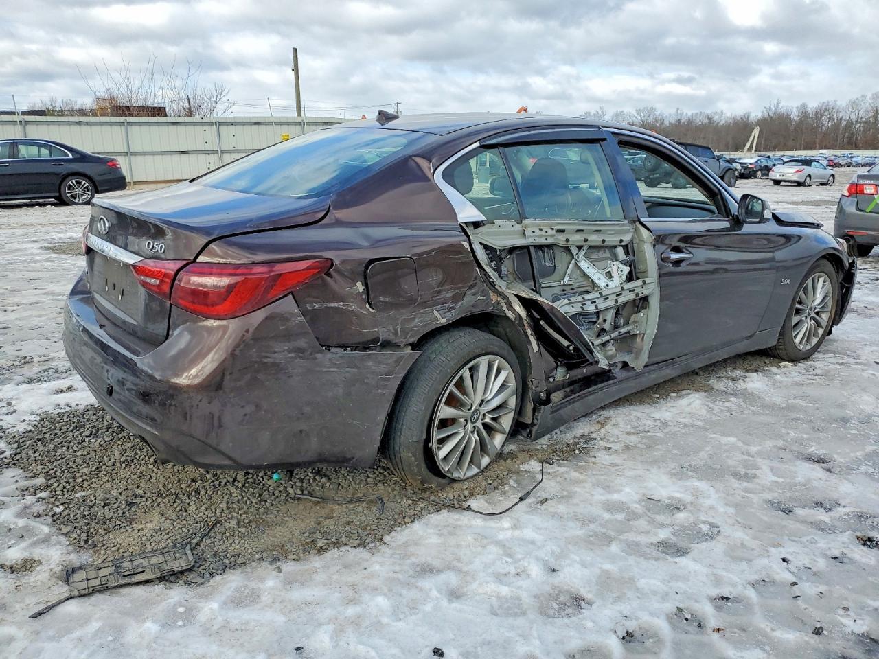2019 Infiniti Q50 Luxe - Image 3