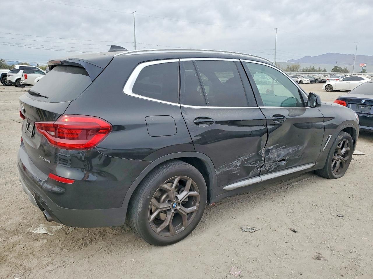 2021 BMW X3 xDrive30I - Фото 3