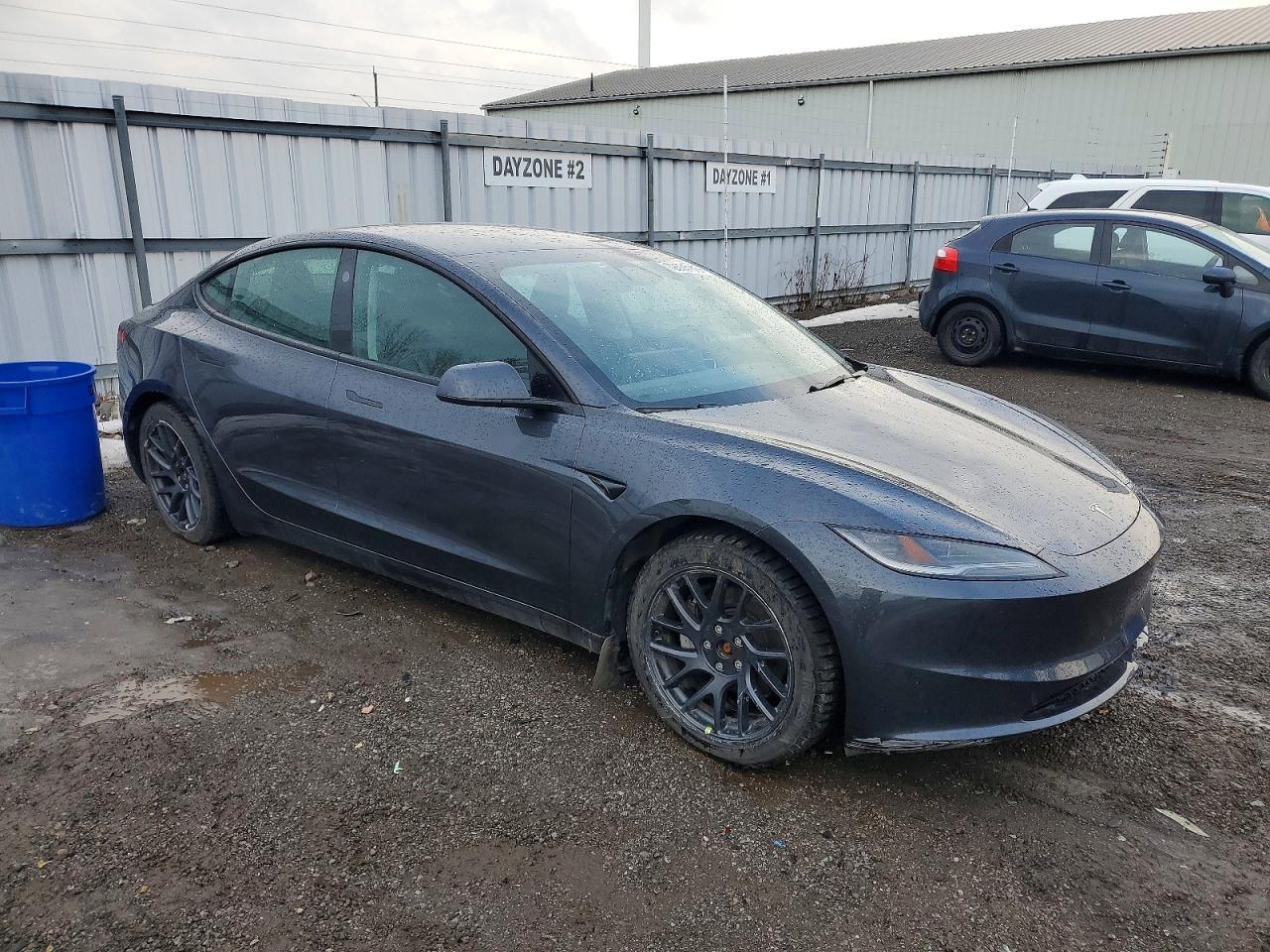 2024 Tesla Model 3 - Фото 4