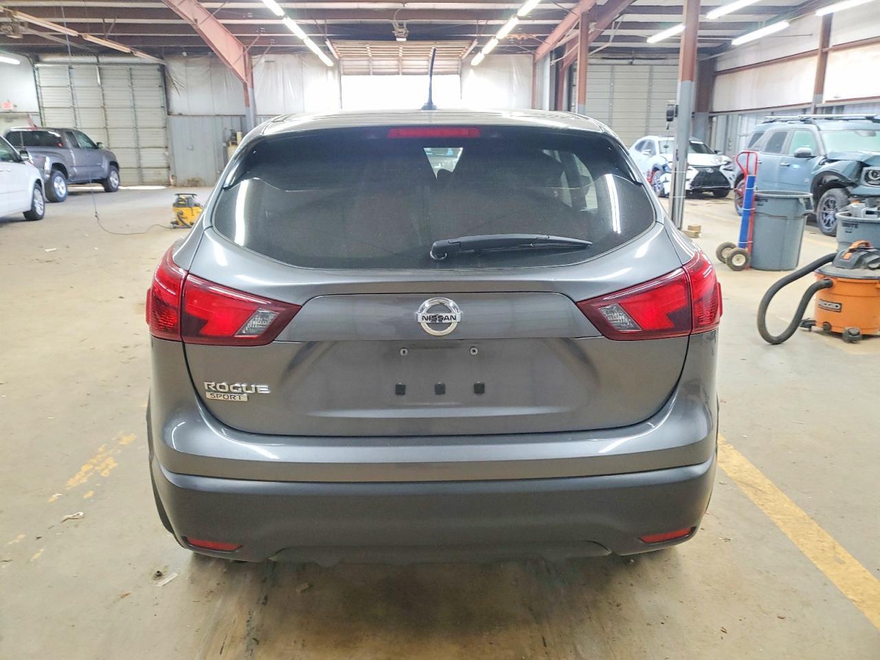 2018 Nissan Rogue Sport S - Фото 6