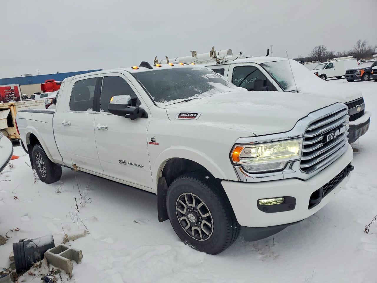 2021 Ram 3500 Longhorn Mega C - Фото 4