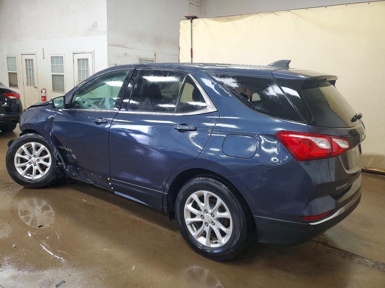 2018 Chevrolet Equinox Lt - Image 2