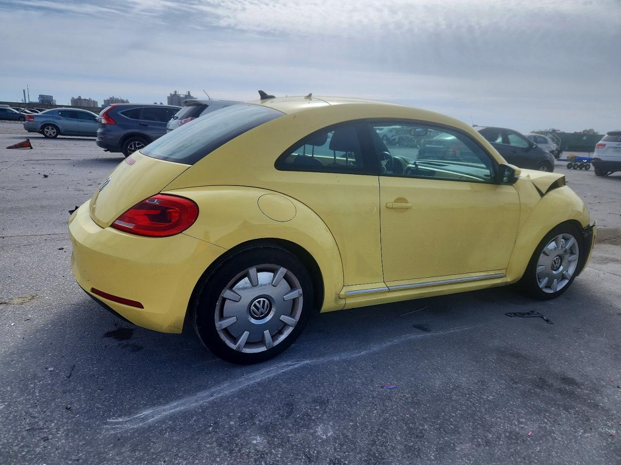 2012 Volkswagen Beetle - Фото 3