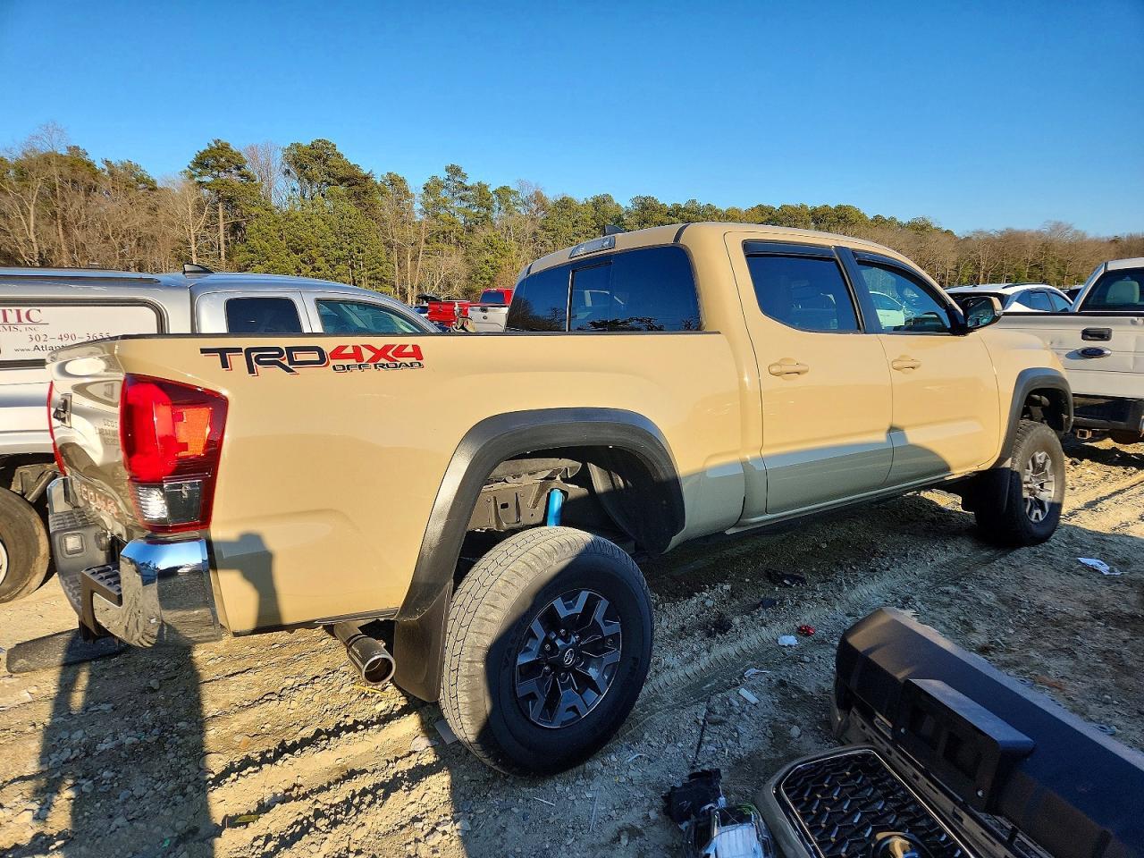 2018 Toyota Tacoma Double Cab - Image 3