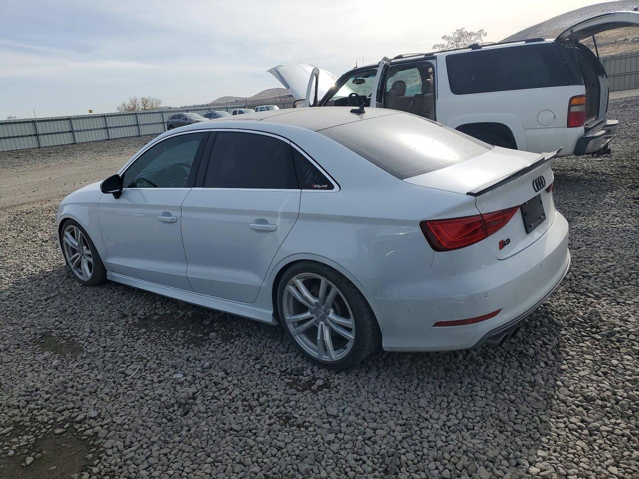 2016 Audi S3 Premium Plus - Фото 2