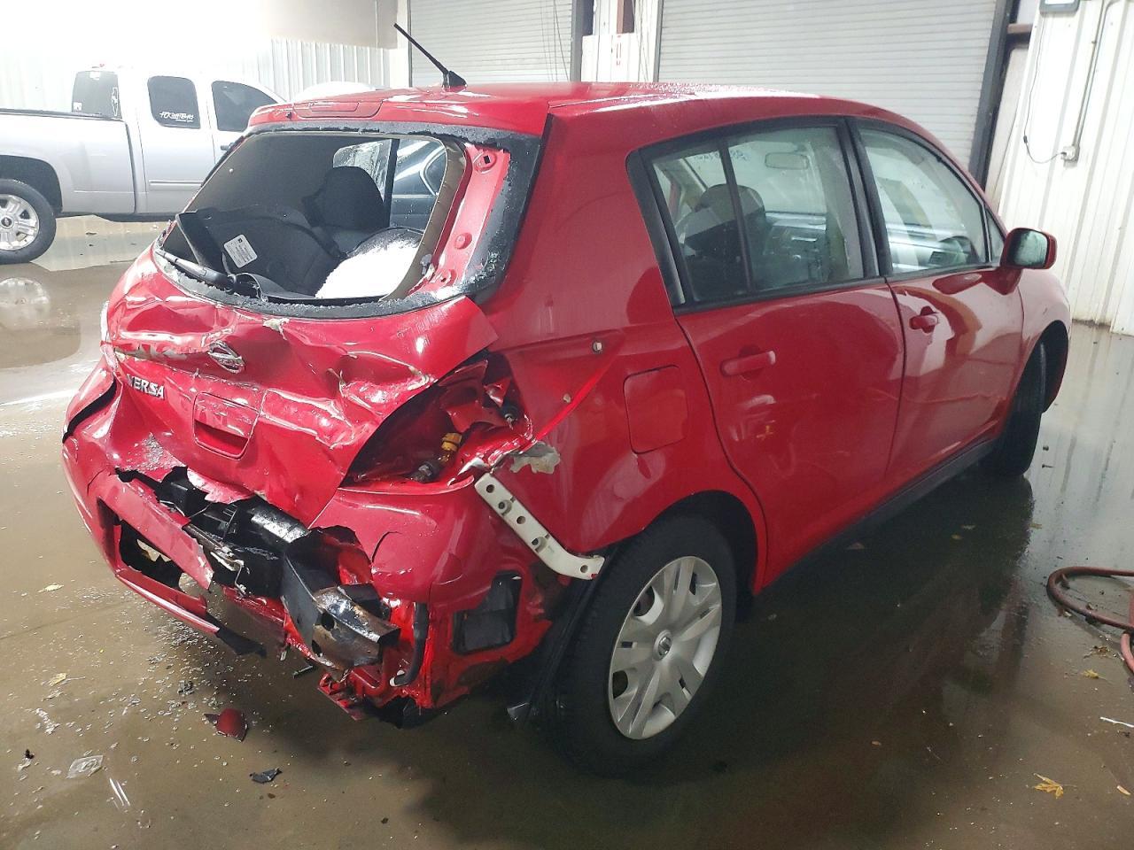 2011 Niss Versa - Image 3