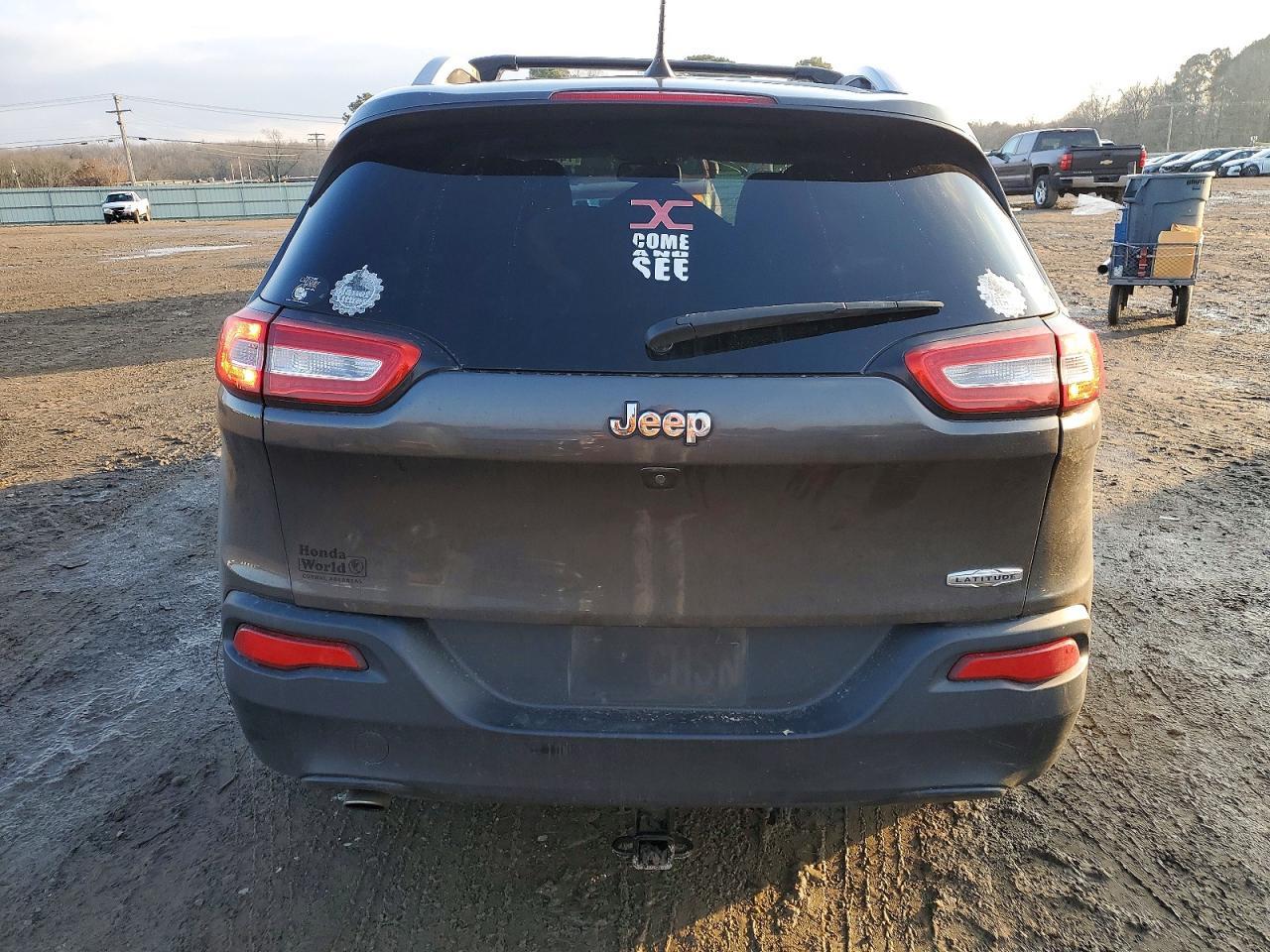 2016 Jeep Cherokee Latitude - Фото 6