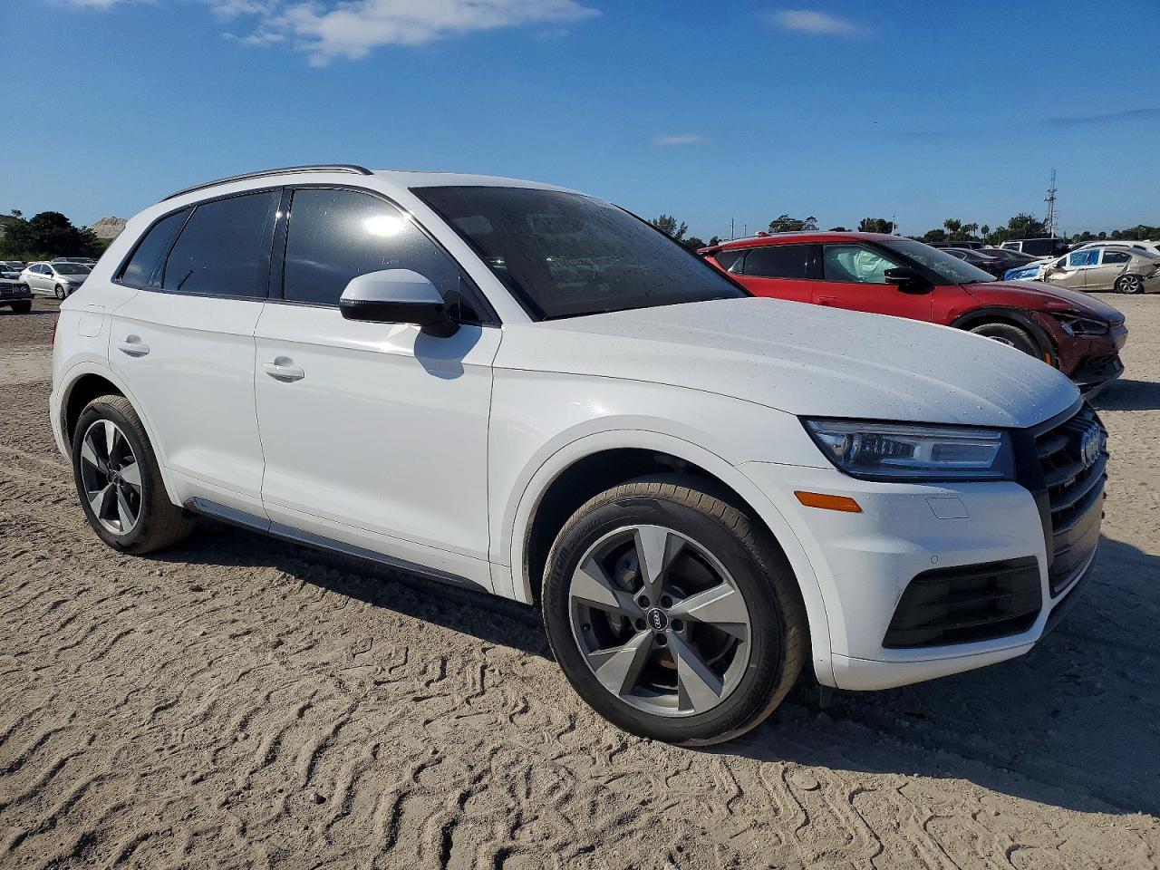 2020 Audi Q5 Premium - Image 4