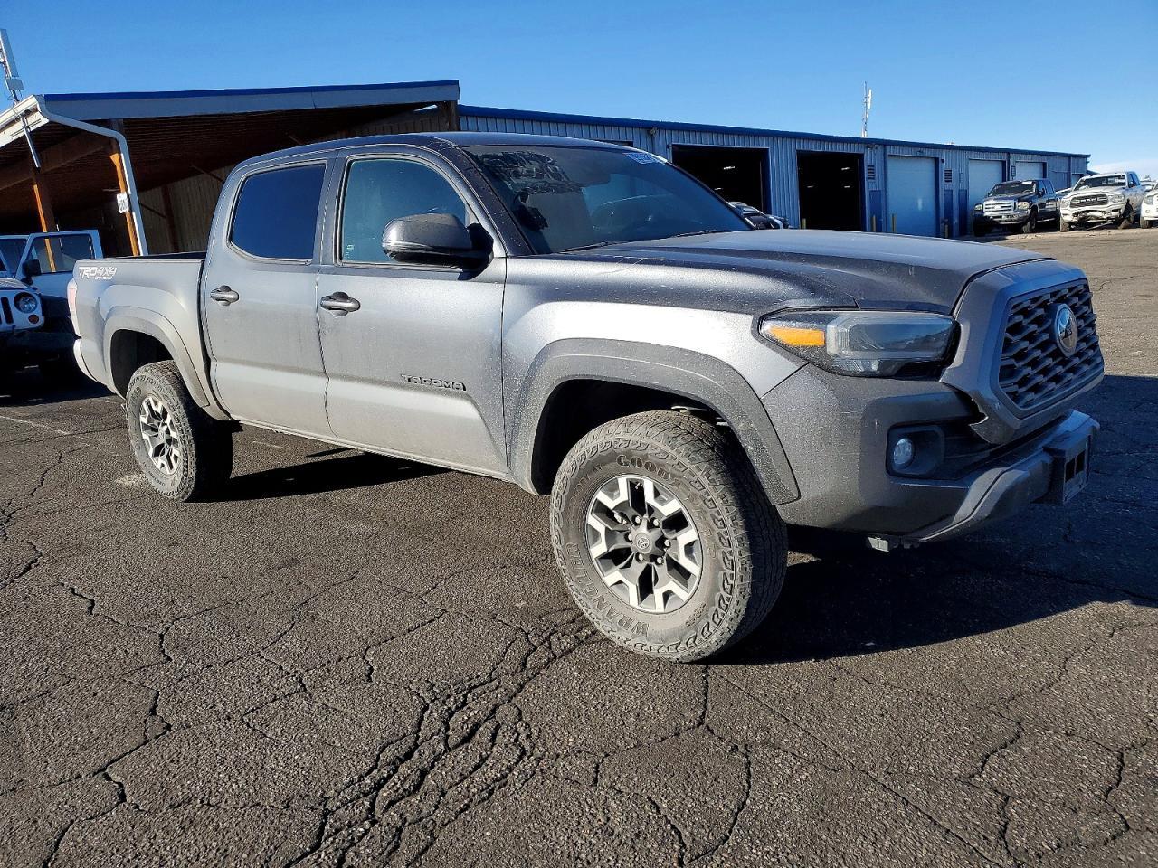 2023 Toyota Tacoma Double Cab - Image 4