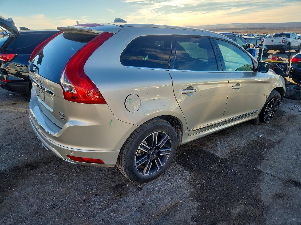 2017 Volvo Xc60 T5 Dynamic - Image 3