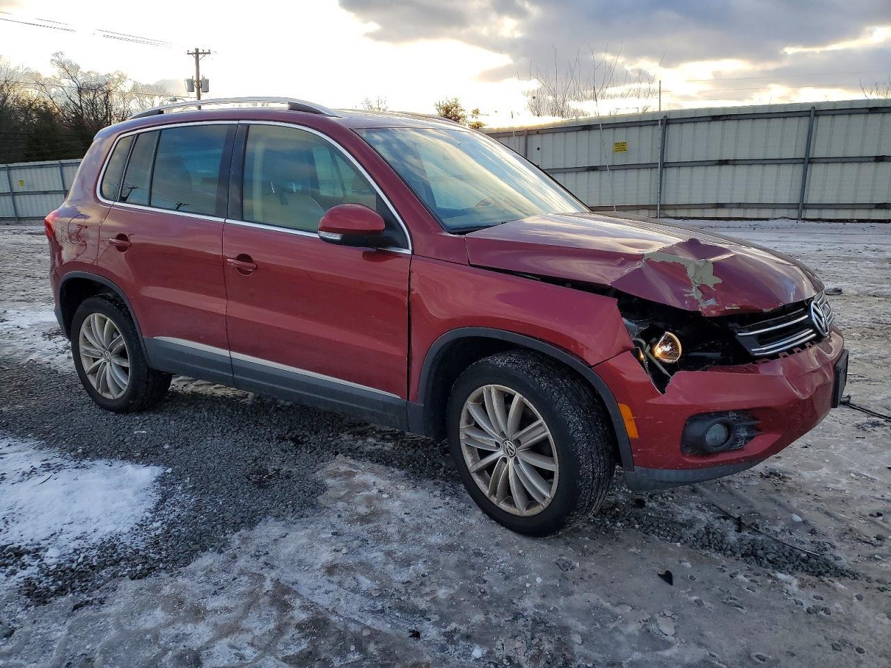 2015 Volkswagen Tiguan S - Фото 4