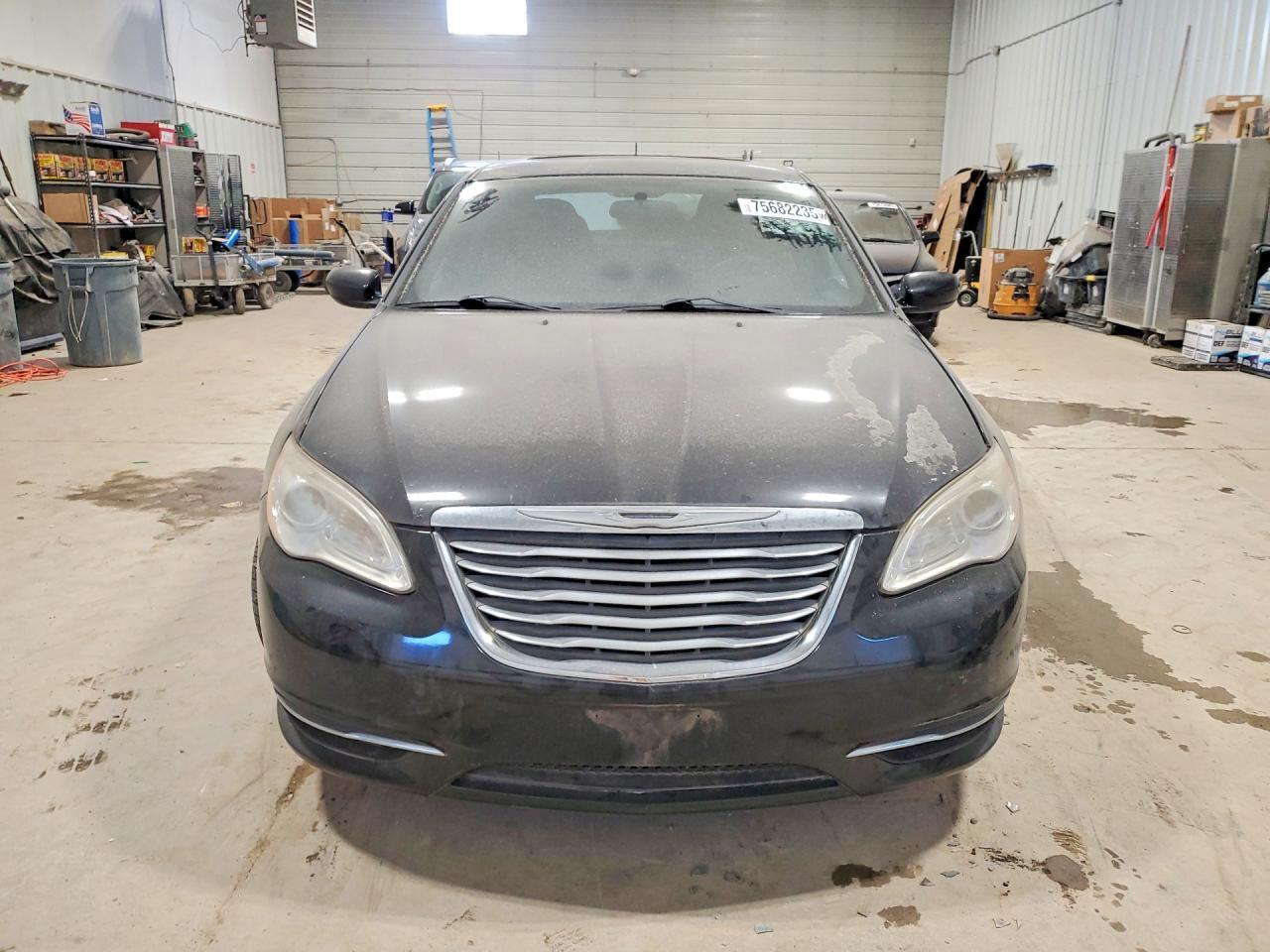 2011 Chrysler 200 Touring - Фото 5