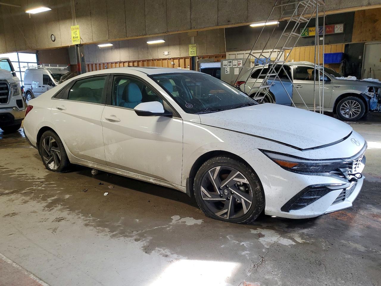 2025 Hyundai Elantra Limited - Фото 4
