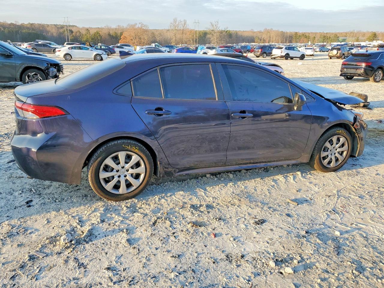 2021 Toyota Corolla Le - Фото 3