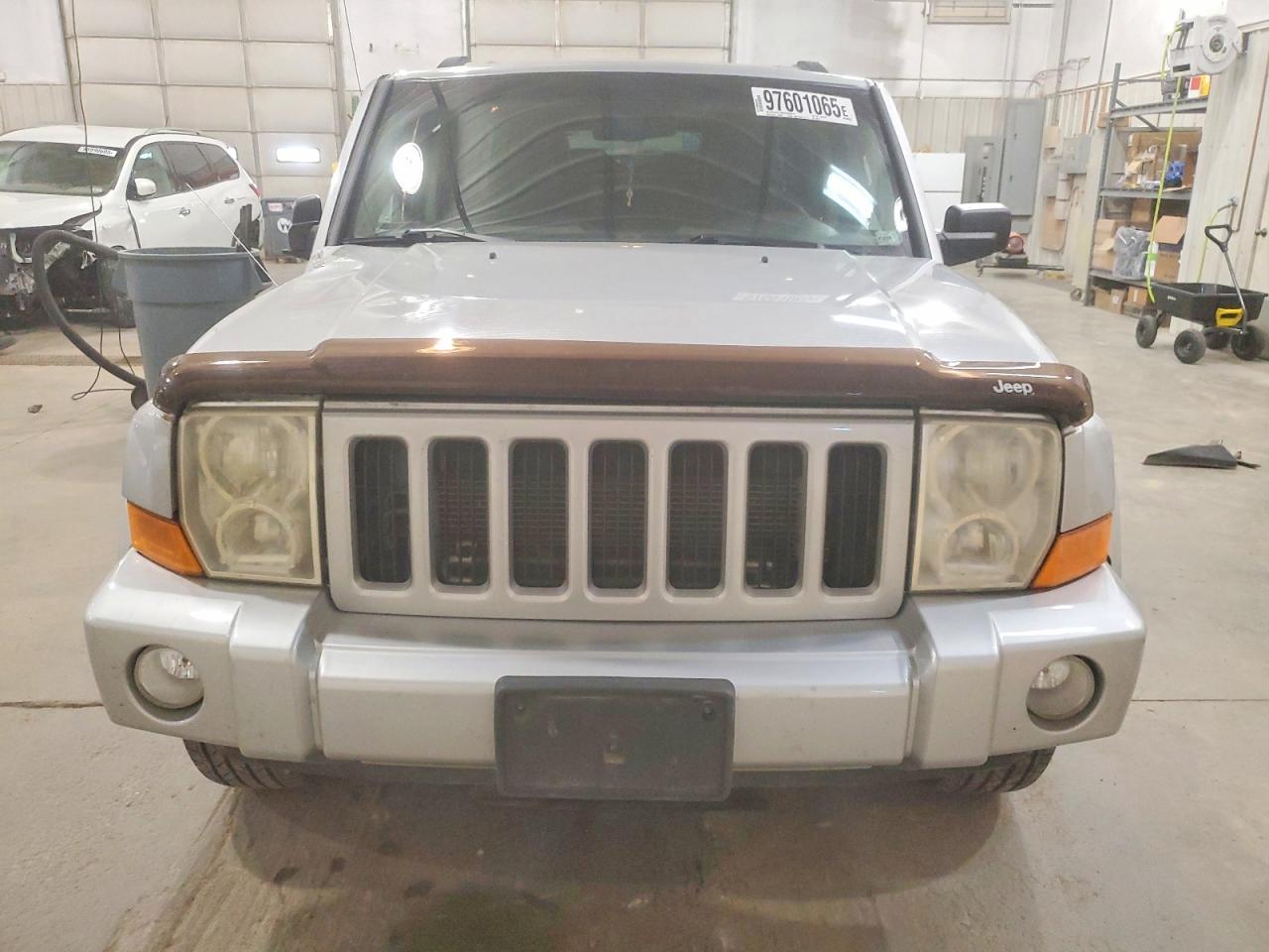 2006 Jeep Commander - Фото 5