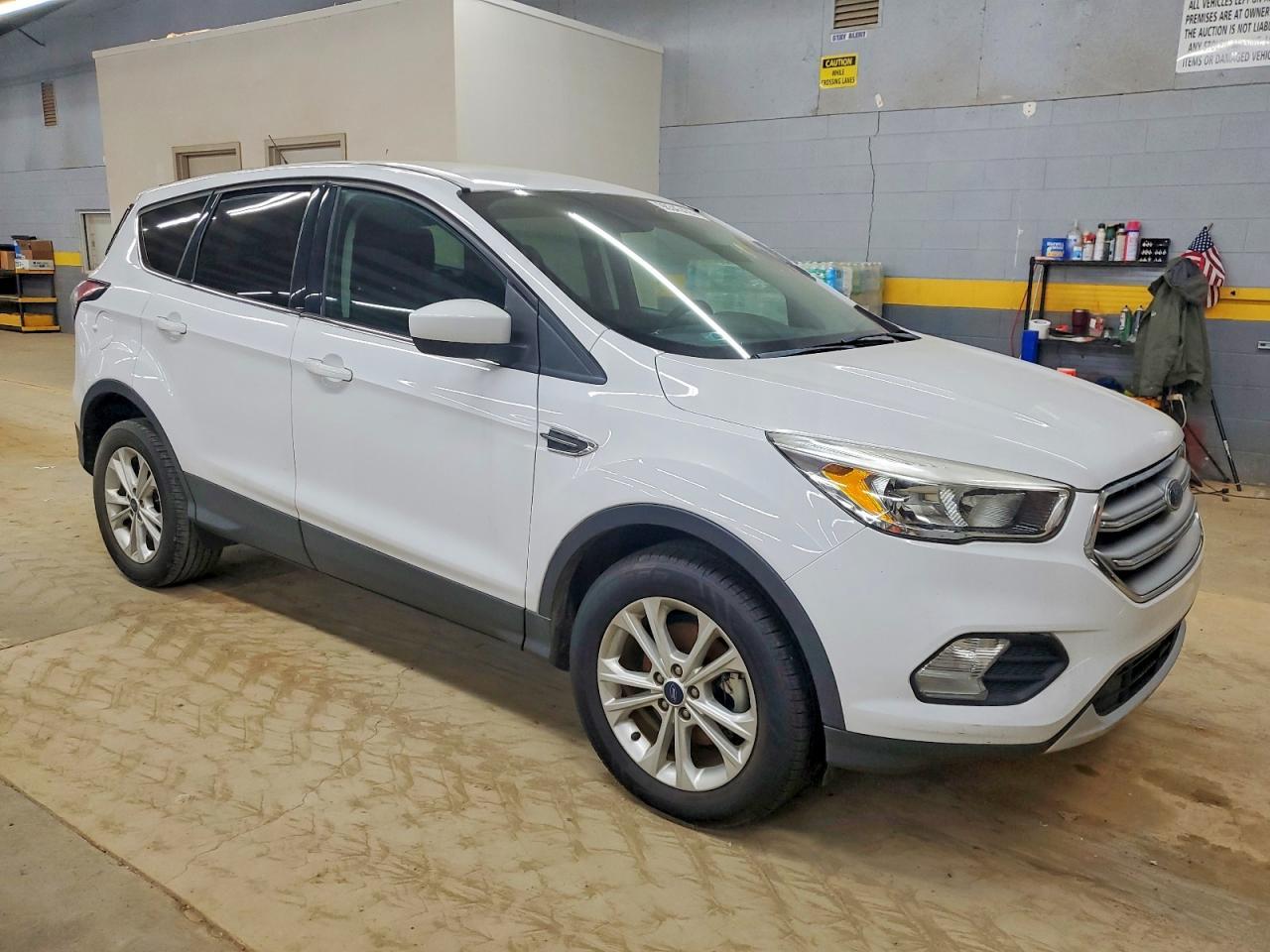 2017 Ford Escape Se - Фото 4