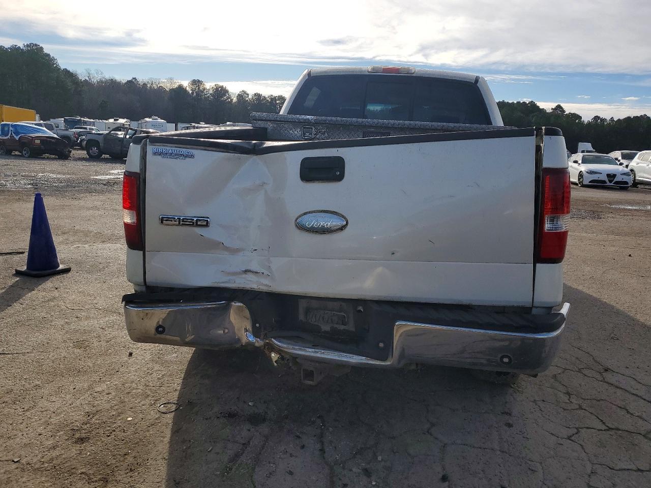 2007 Ford F150 Supercrew - Image 6