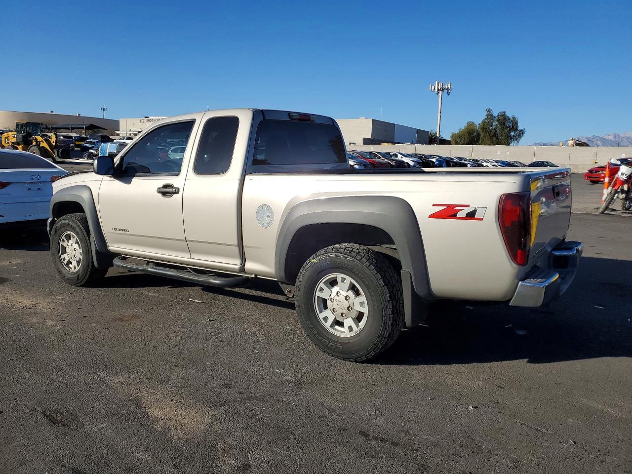 2005 Chevrolet Colorado - Фото 2