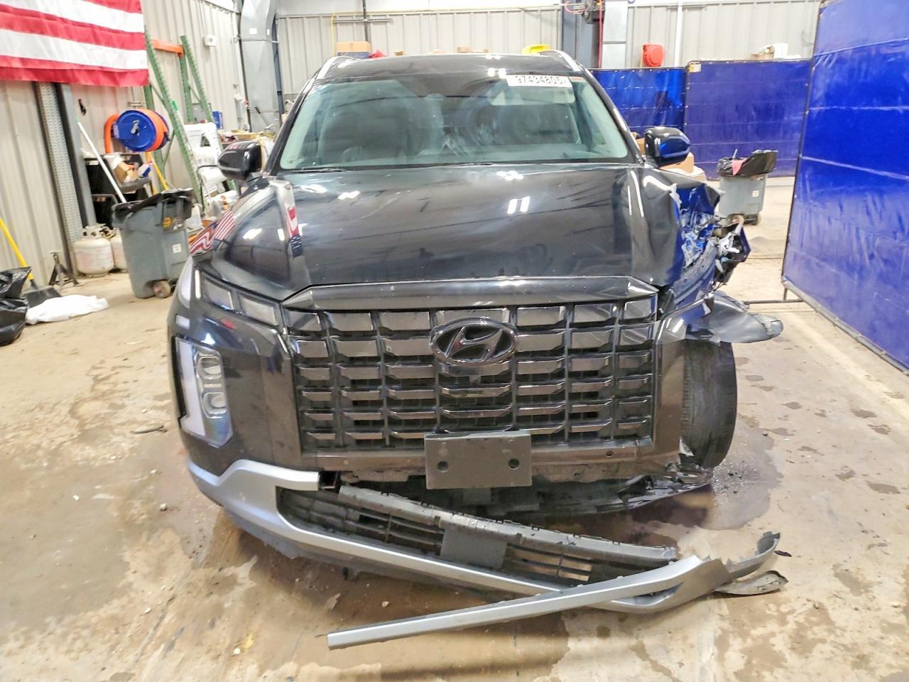 2023 Hyundai Palisade Limited - Image 5