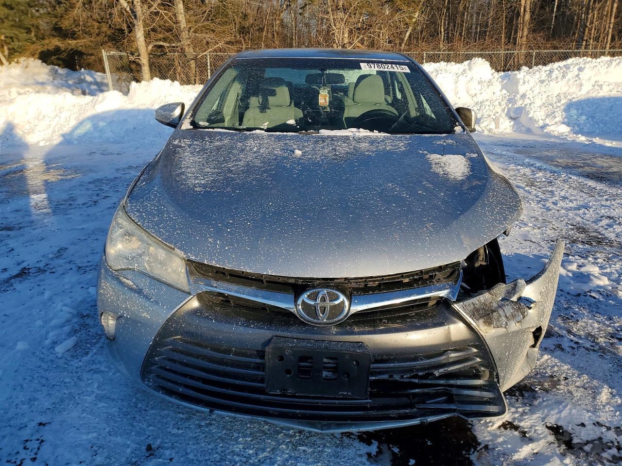 2015 Toyota Camry Le - Image 5