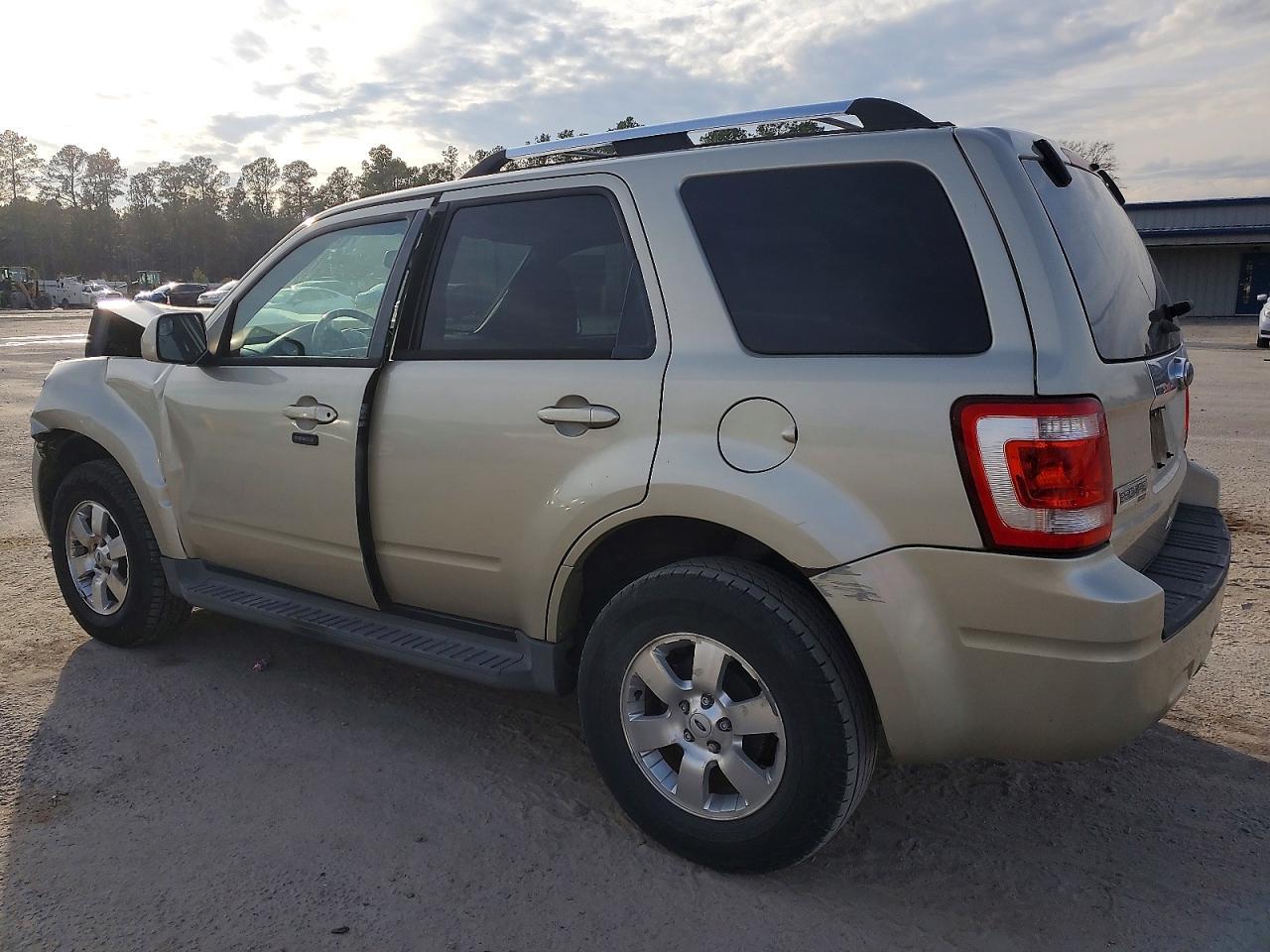 2012 Ford Escape Limited - Фото 2