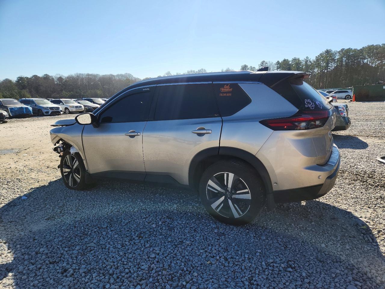 2025 Nissan Rogue Sl - Image 2