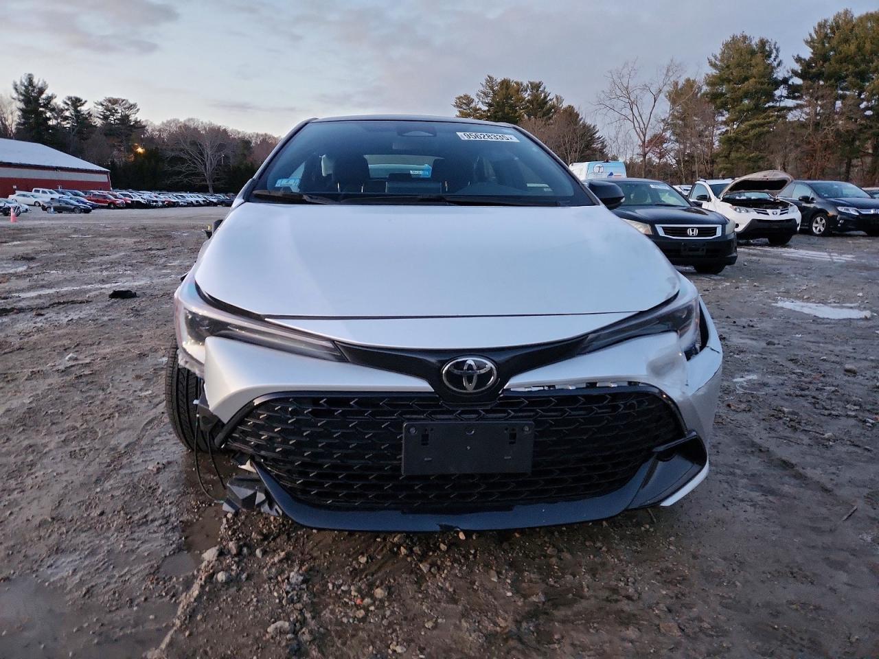 2024 Toyota Corolla Hatchback Nightshade - Фото 5
