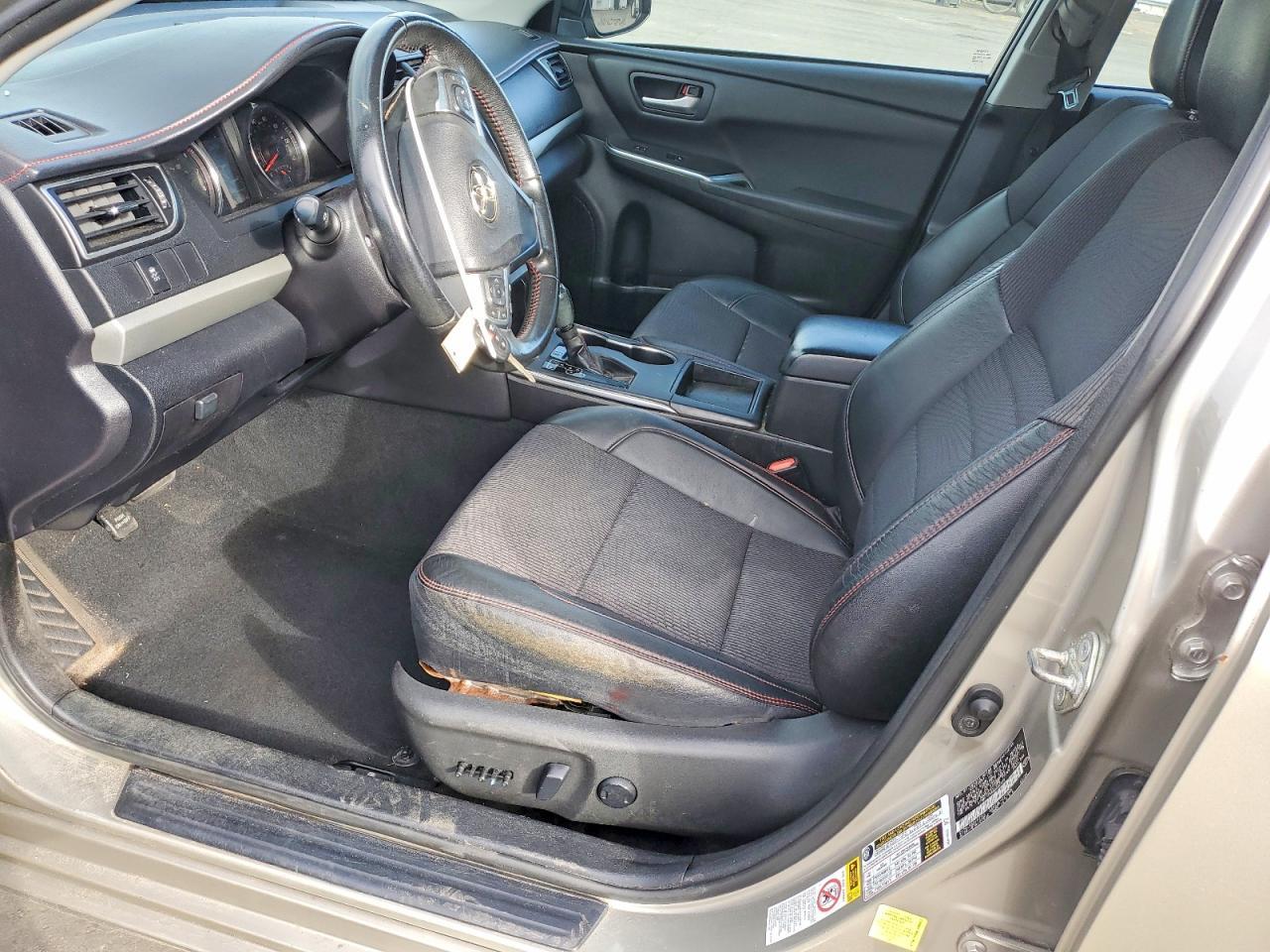 2016 Toyota Camry Le - Фото 7