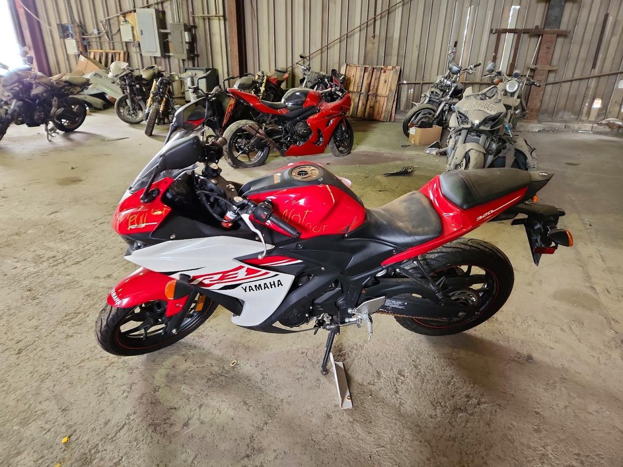 2015 Yamaha Yzfr3 - Image 3