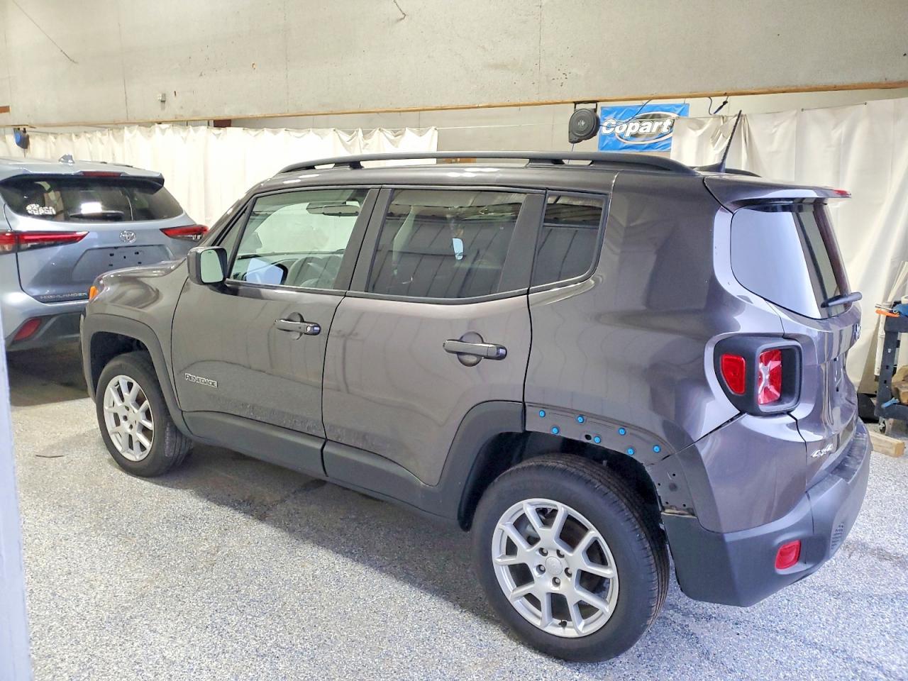 2021 Jeep Renegade Latitude - Фото 2