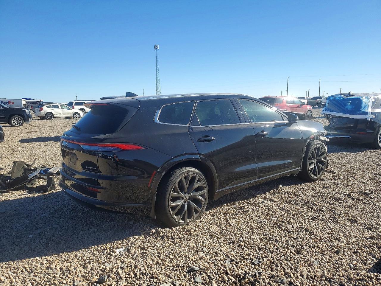 2025 Toyota Crown Signia Xle - Image 3