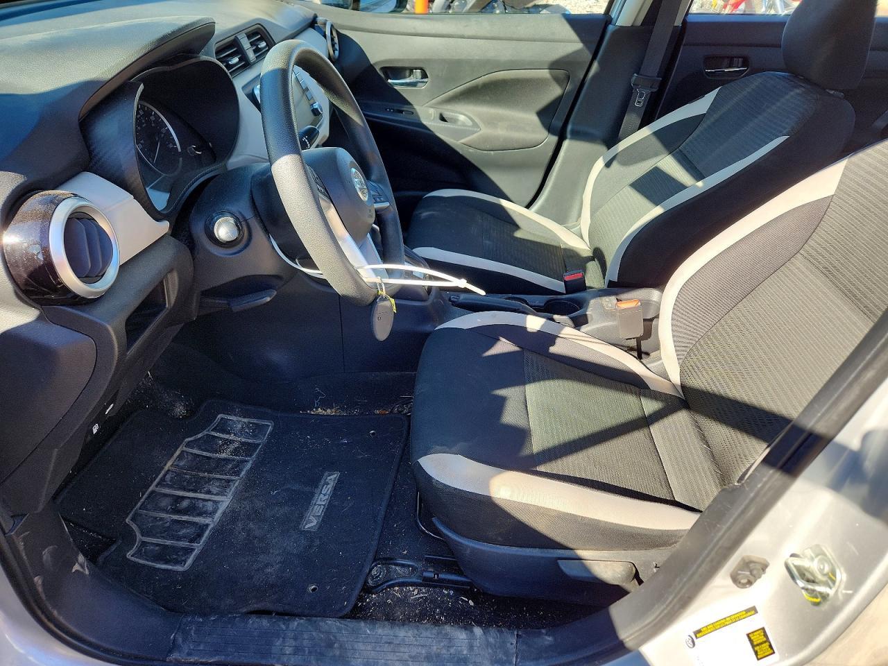2021 Nissan Versa Sv - Image 7