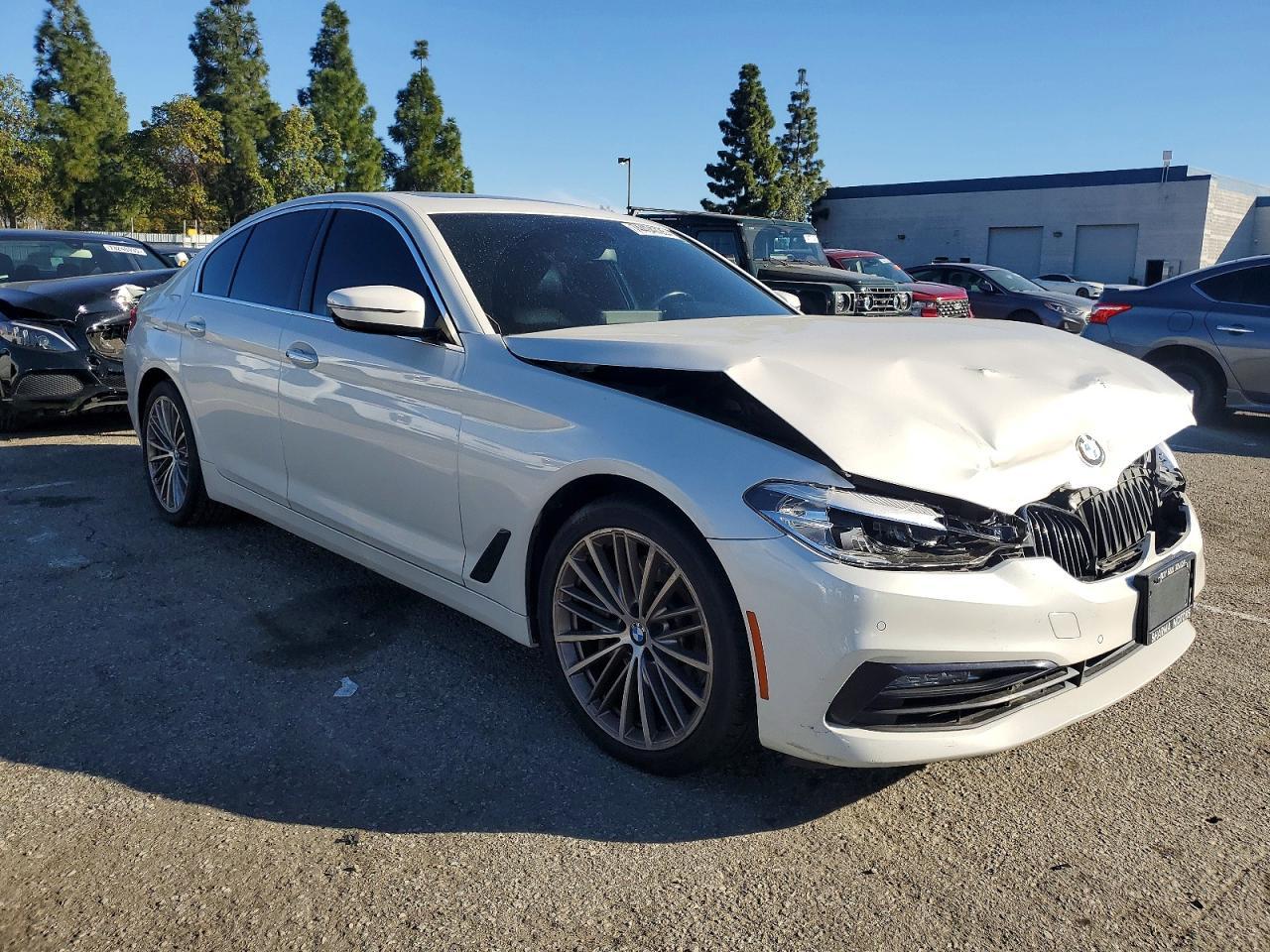 2018 BMW 530 I - Фото 4
