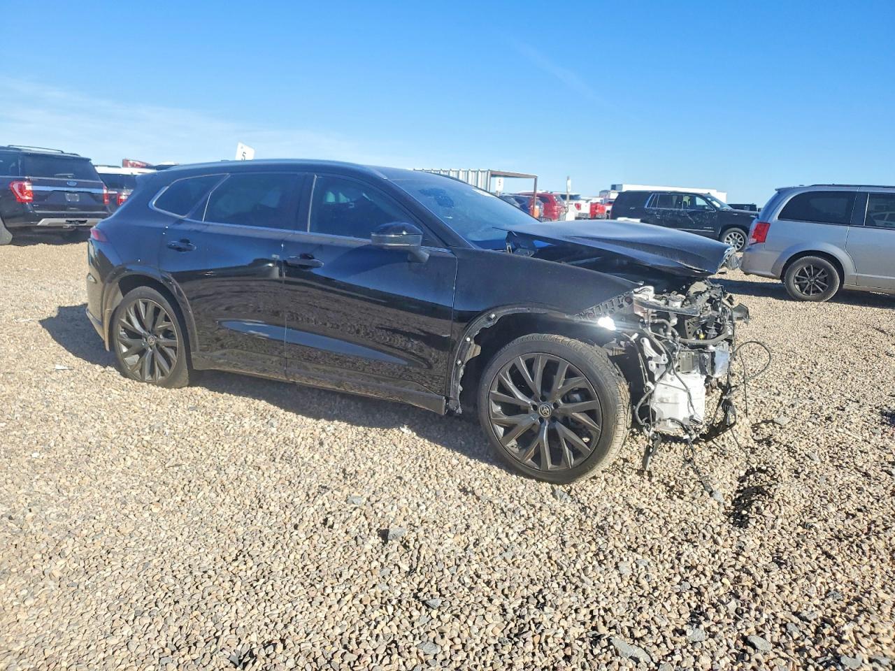 2025 Toyota Crown Signia Xle - Image 4