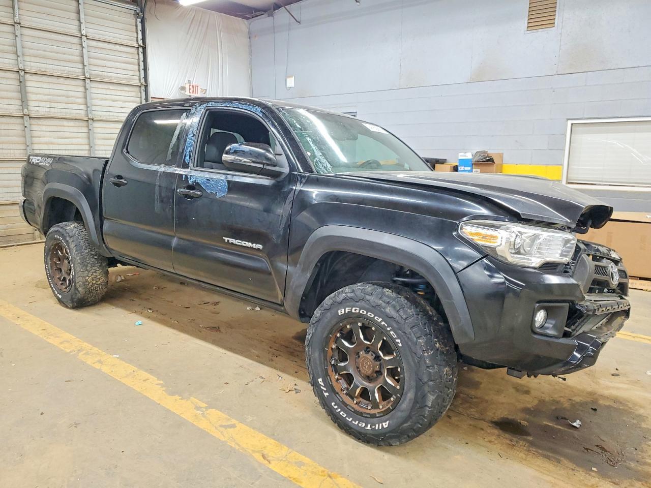 2017 Toyota Tacoma Double Cab - Image 4