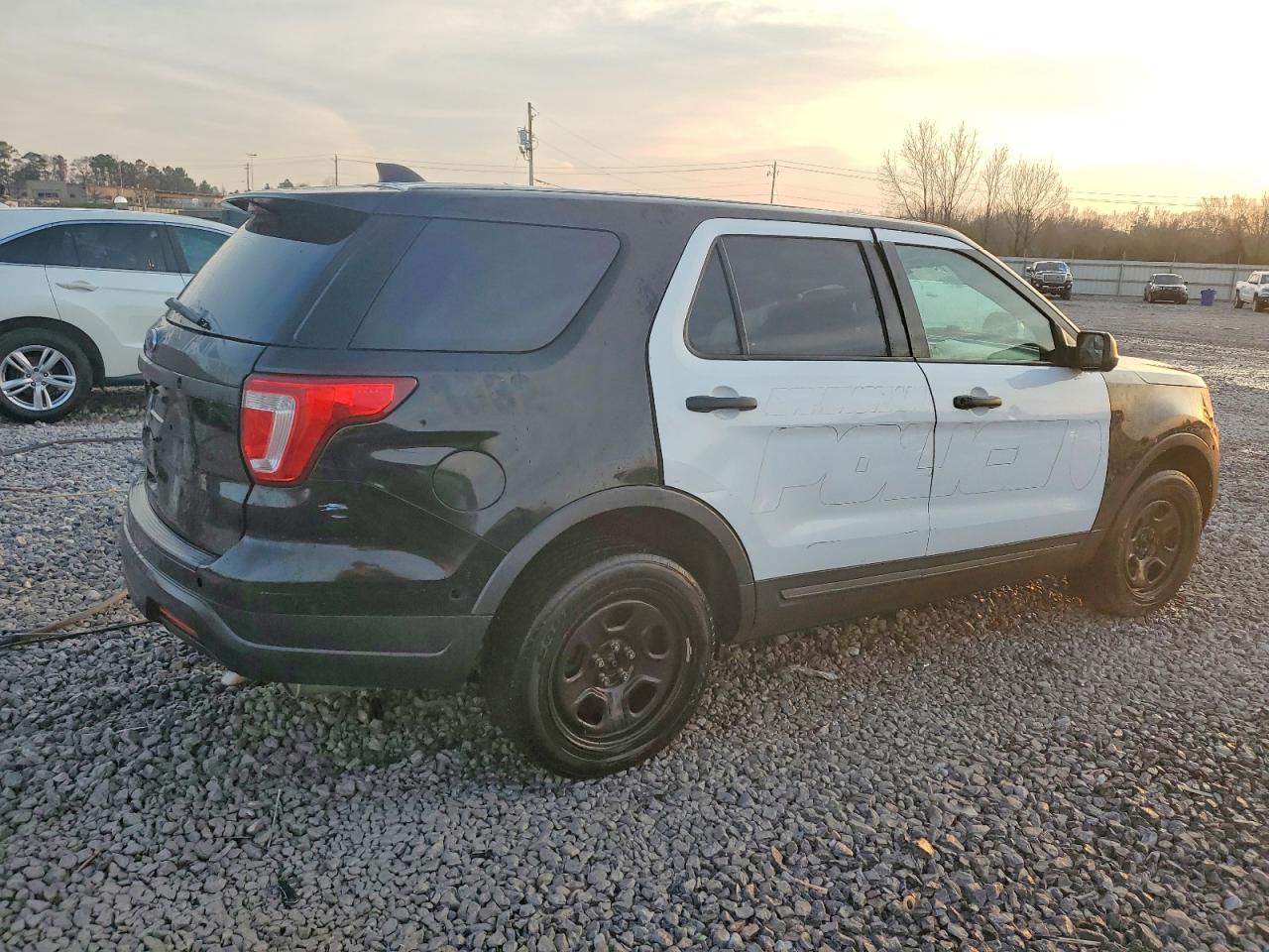 2018 Ford Explorer Police Interceptor - Image 3