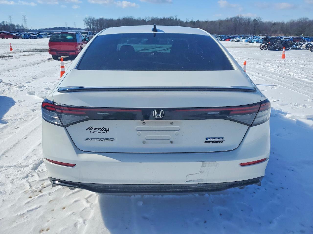 2023 Honda Accord Hybrid Sport-L - Image 6