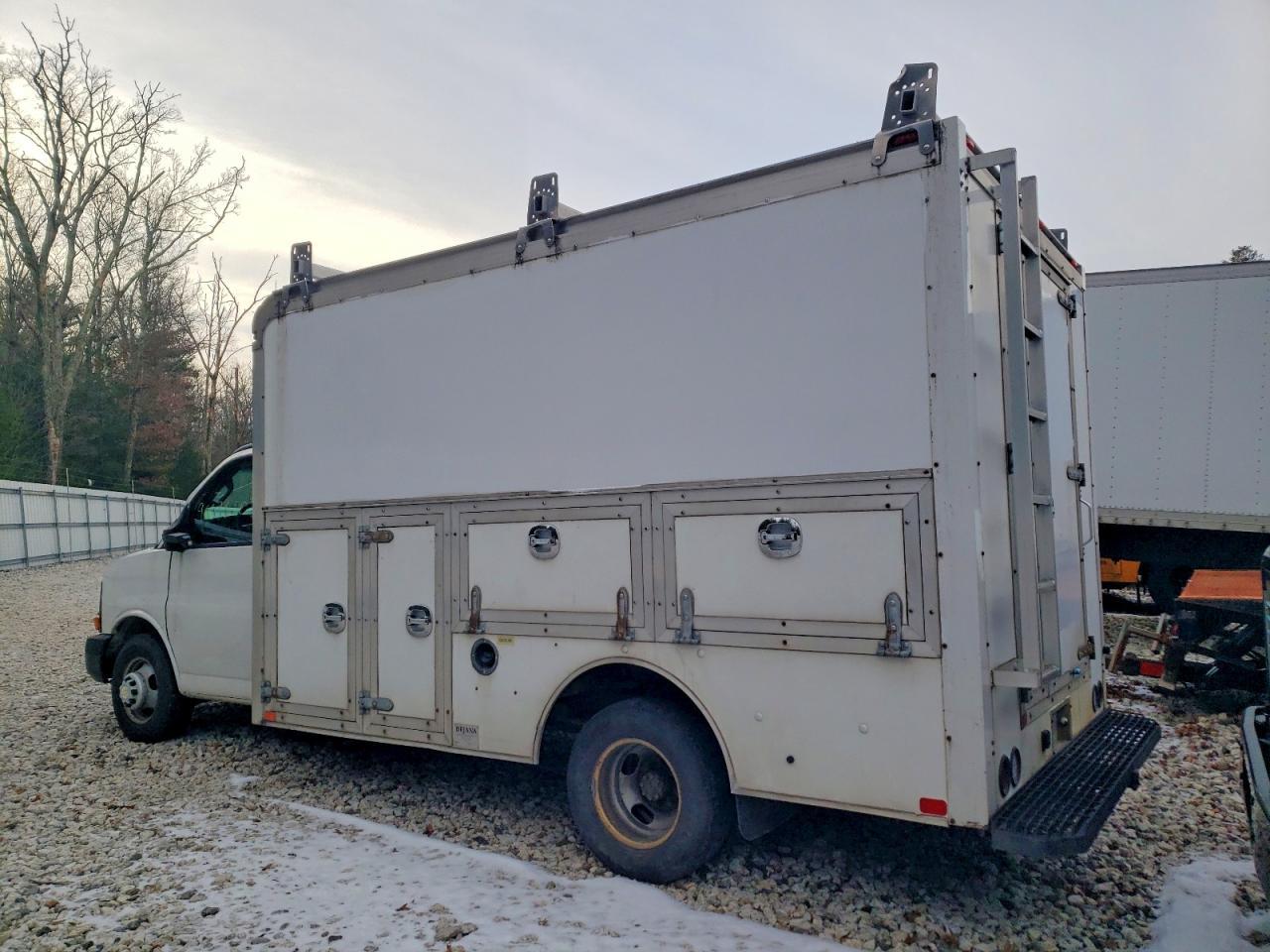 2016 Chevrolet Express G3500 * Utility Van * - Image 2
