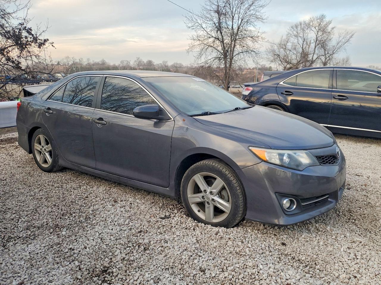 2012 Toyota Camry - Фото 4